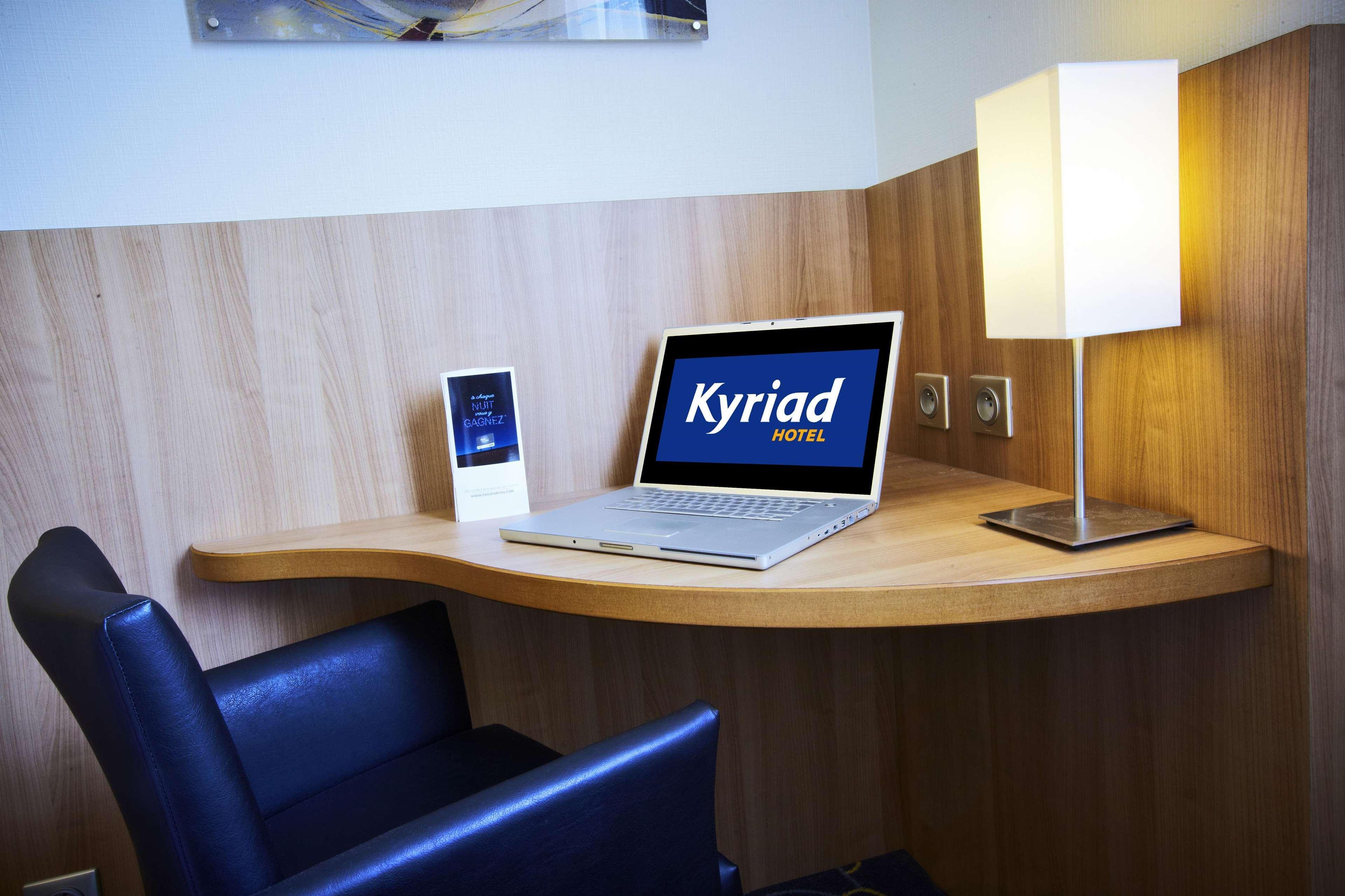 Kyriad Hotel Tours Centre Exteriör bild